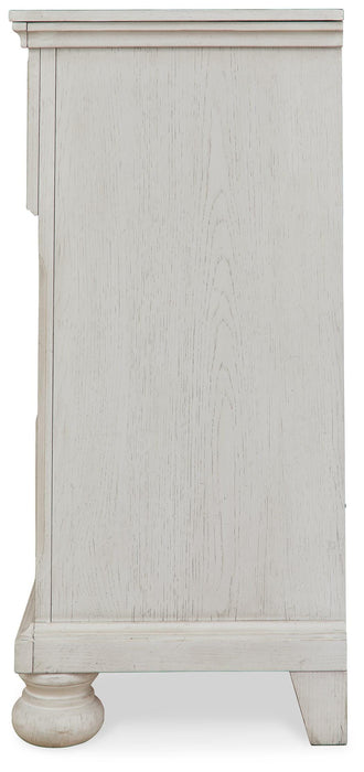 Robbinsdale Dresser