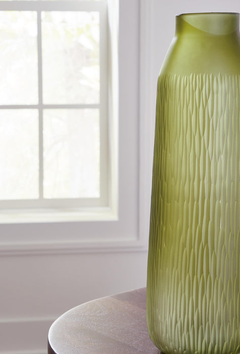 Scottyard Vase