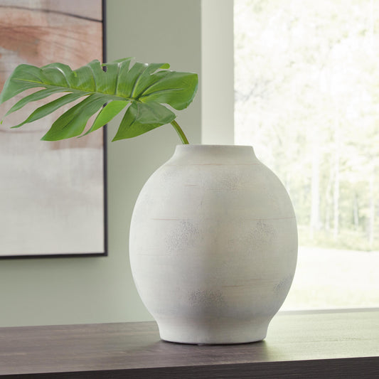 Clayson Vase