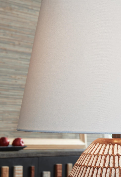 Darrich Metal Table Lamp (1/CN)