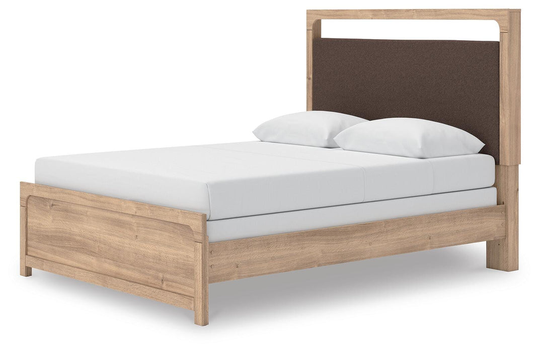 Kinlanni Queen Upholstered Panel Bed