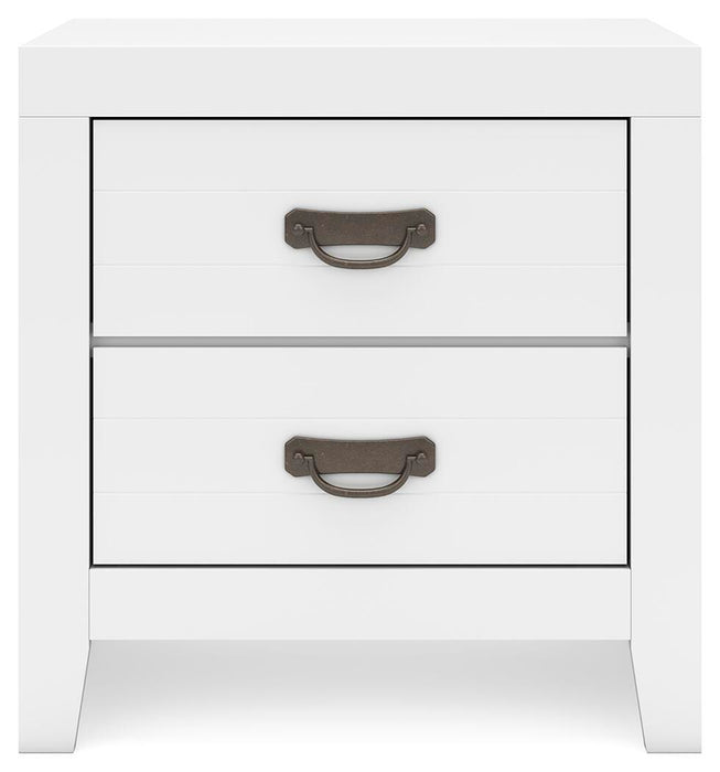 Binterglen King Panel Bed with Mirrored Dresser and Nightstand