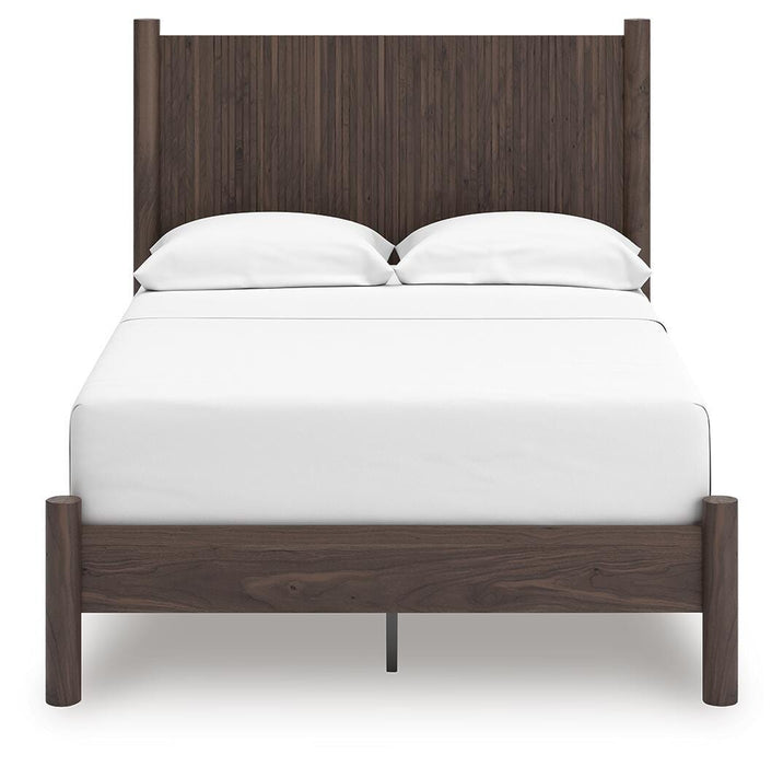 Pamytta Full Panel Platform Bed, Dresser and Mirror