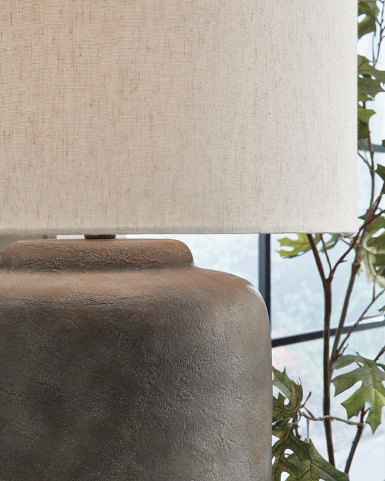 Zandophen Metal Table Lamp (1/CN)
