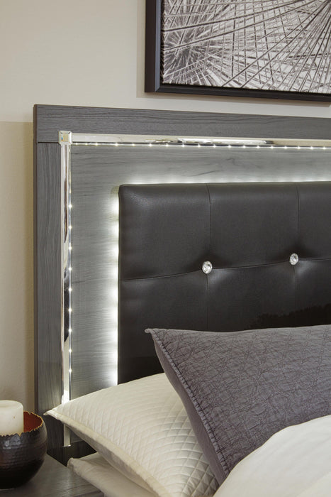 Lodanna Full Panel Bed with Mirrored Dresser, Chest and Nightstand